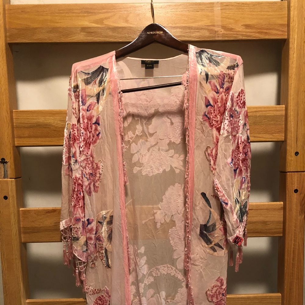 ARIS A. DETAILED KIMONO